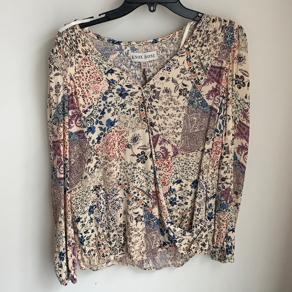 Nice flowy floral long sleeve shirt